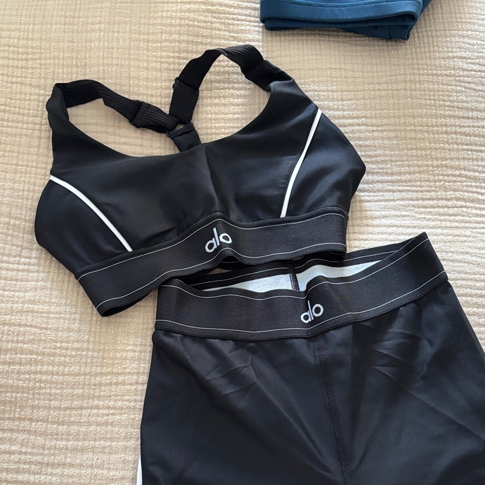 ALO Yoga Black and White Sports Bra and Leggings